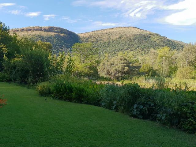 Farm for sale in Hartbeespoort Dam Nature Reserve, North West
