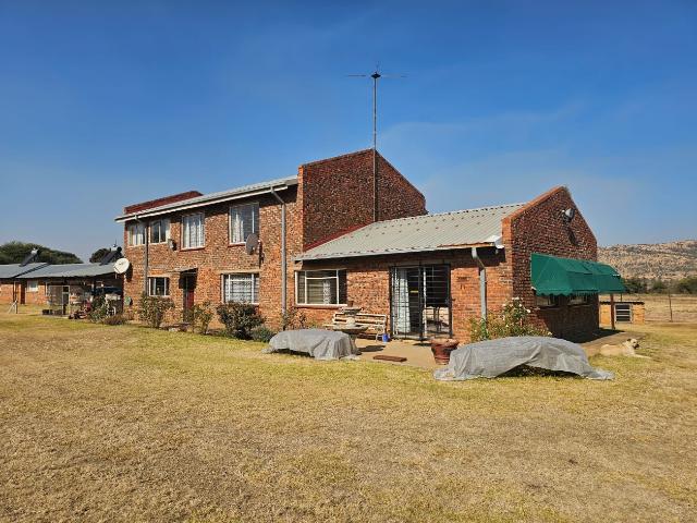 Farm for sale in Hartbeespoort Dam Nature Reserve, North West