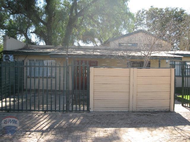 Farm for sale in Hartbeespoort Dam Nature Reserve, North West