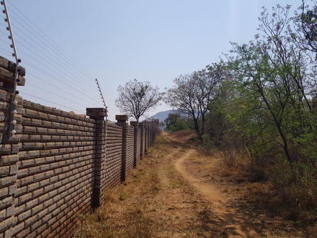 Farm for sale in Hartbeespoort Dam Nature Reserve, North West