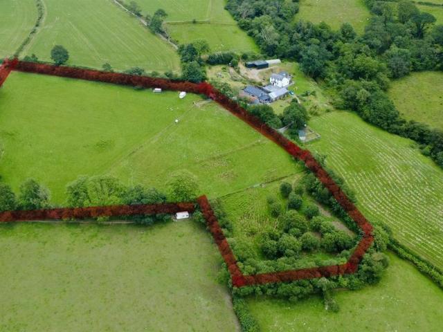 Land for sale in Cynwyl Gaeo, Ffarmers