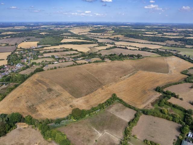 Land for sale in Waltham, The Bridge