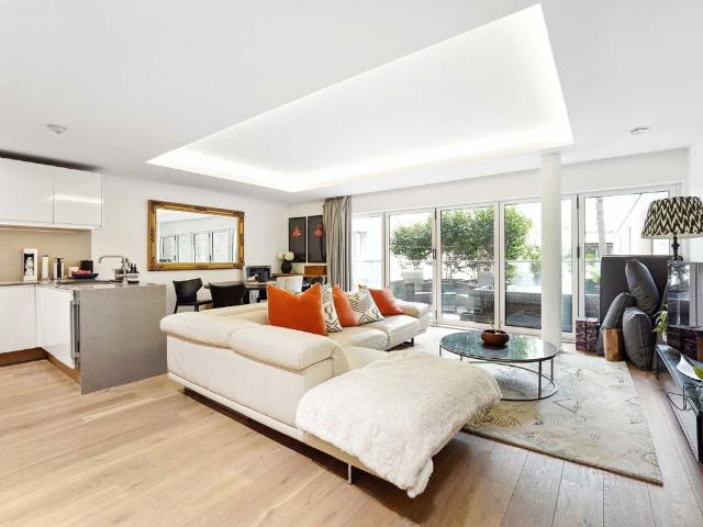 Apartment for rent in West Kensington, Greater London