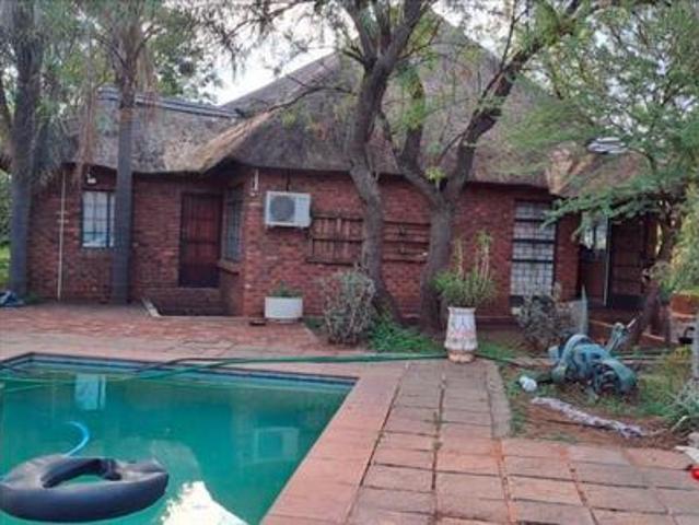 Farm for sale in Waterkloof, Gauteng