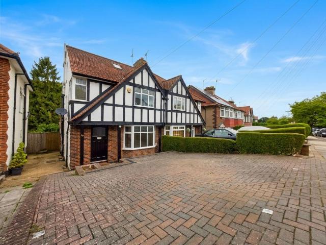 House for rent in The Hale, Greater London