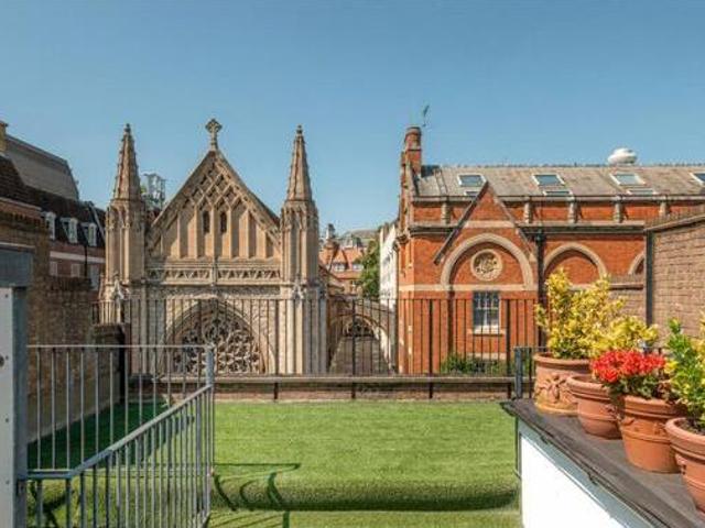 House for sale in Lyons, Greater London