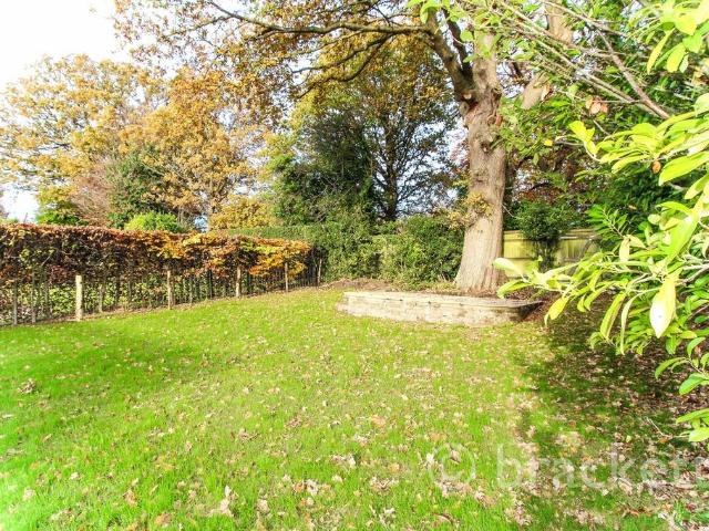 House for rent in Hawkenbury, Sandown Park