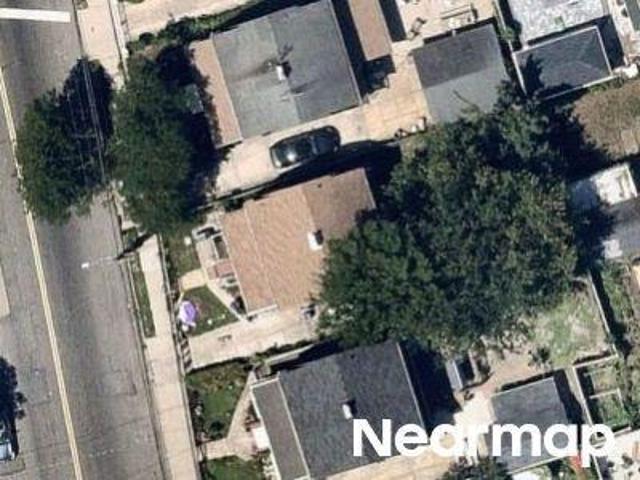 House for sale in Queens, Arverne