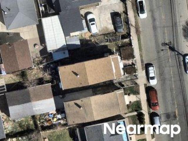 House for sale in Queens, Arverne