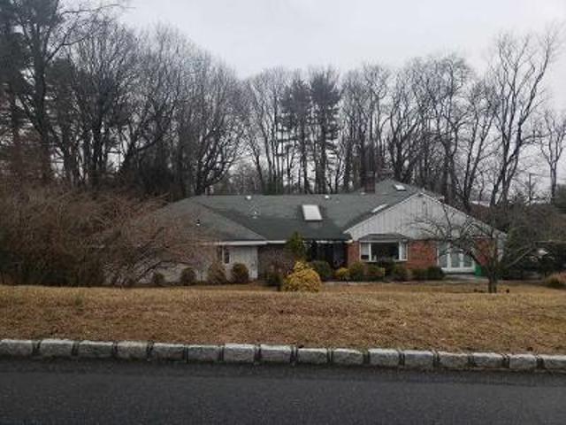 House for sale in Great Neck