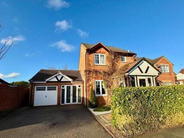 House for sale in Northampton, Northamptonshire