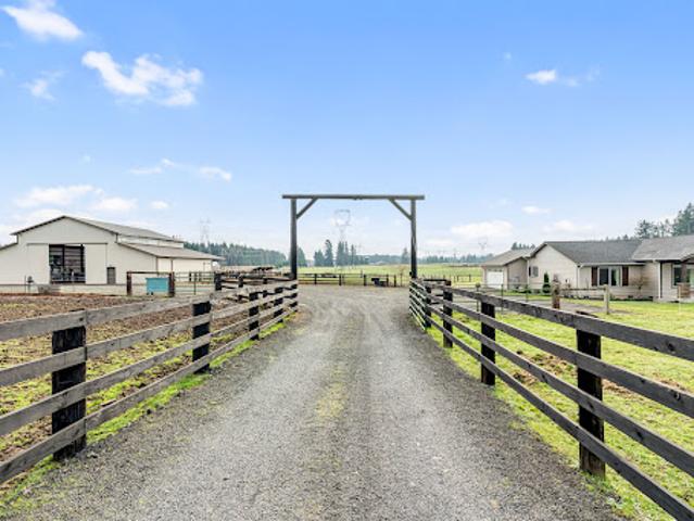 Farm for sale in Chehalis, Washington