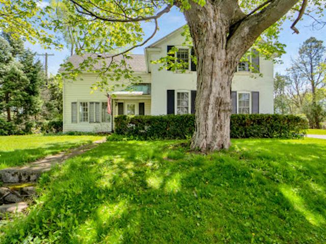 Farm for sale in Bowmansville, New York