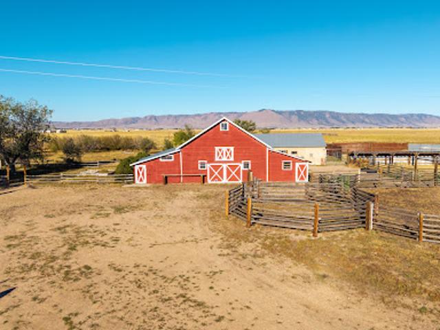 Farm for sale in Laramie, Albany County