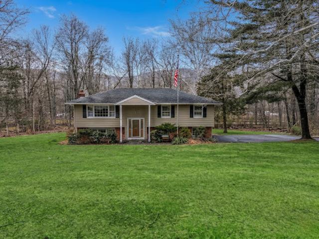 Farm for sale in Brookfield, Connecticut