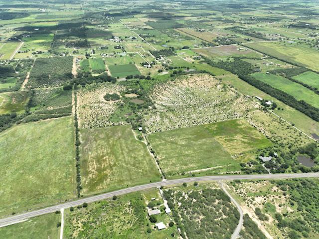 Farm for sale in Saint Hedwig, Texas