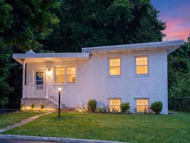 Farm for sale in Queens, Arverne