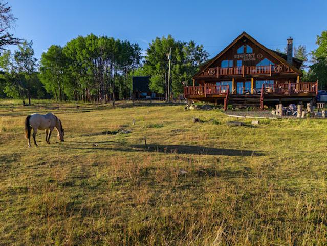 House for sale in Caribou Hide, British Columbia