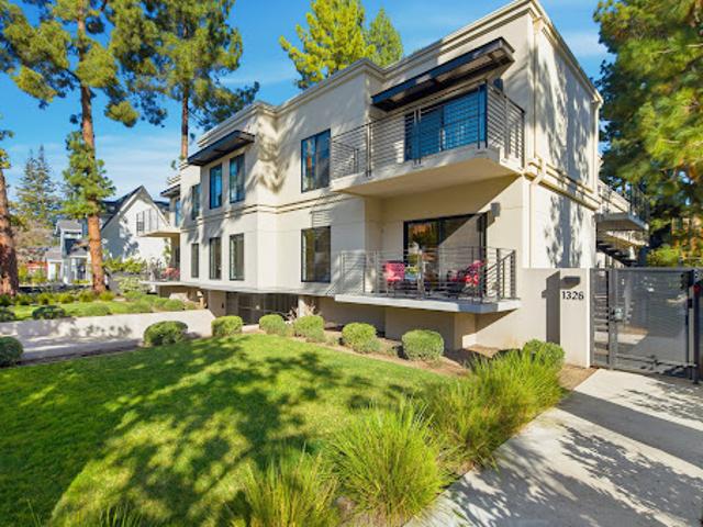 Apartment for sale in San Mateo, California