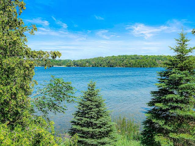 House for sale in Ontario