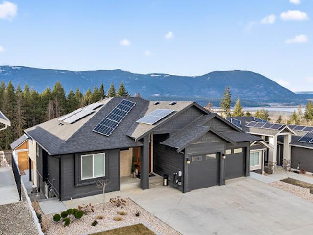 House for sale in Salmon Arm, British Columbia