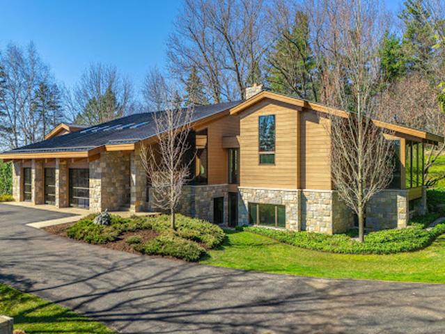 Farm for sale in Troy, Michigan