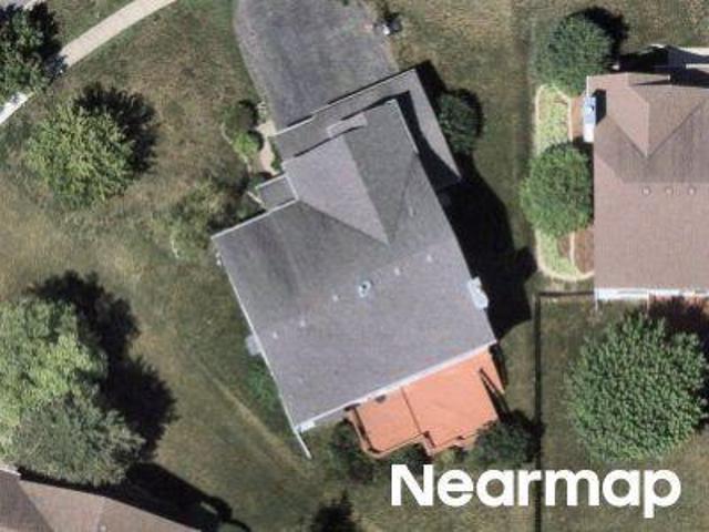 House for sale in Lindenhurst, Illinois