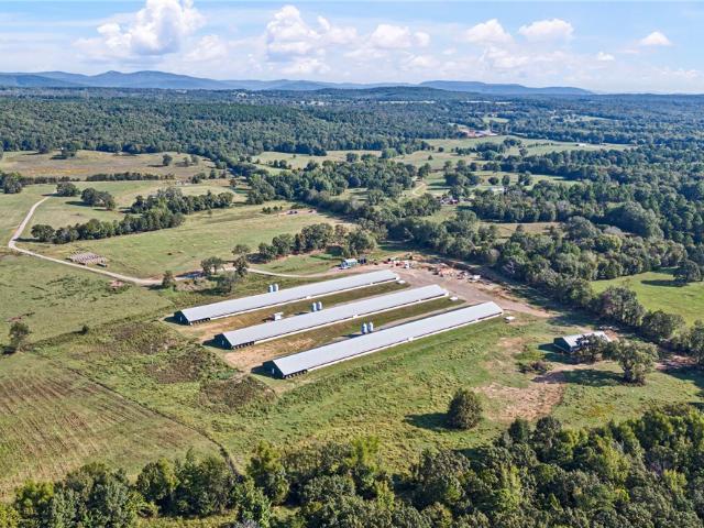 Farm for sale in Ark