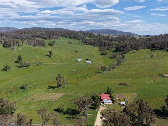 Cottage for sale in Munderoo, New South Wales
