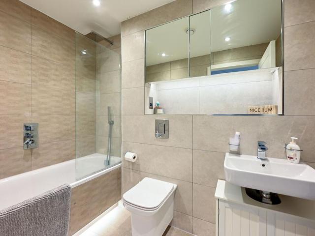 Apartment for rent in Farnborough, Rushmoor