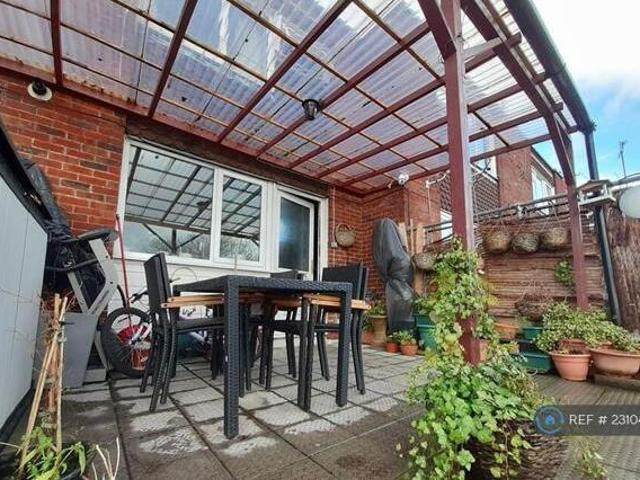 House for rent in Frith Hill, Fole