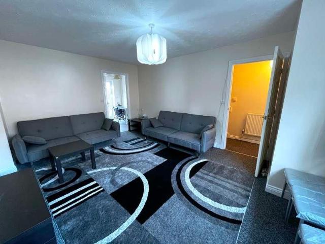 Townhouse for rent in Bede Island, Old Wharf