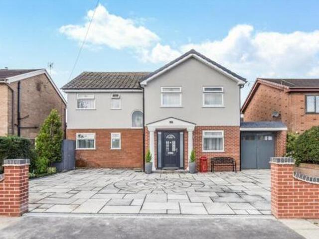 House for sale in Widnes, Liverpool City Region