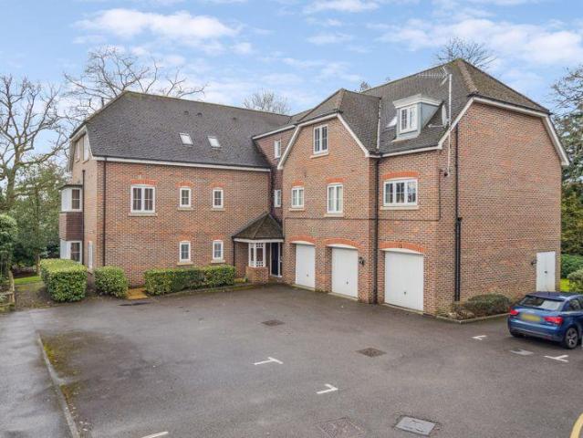 House for rent in Farnham Common, Buckinghamshire