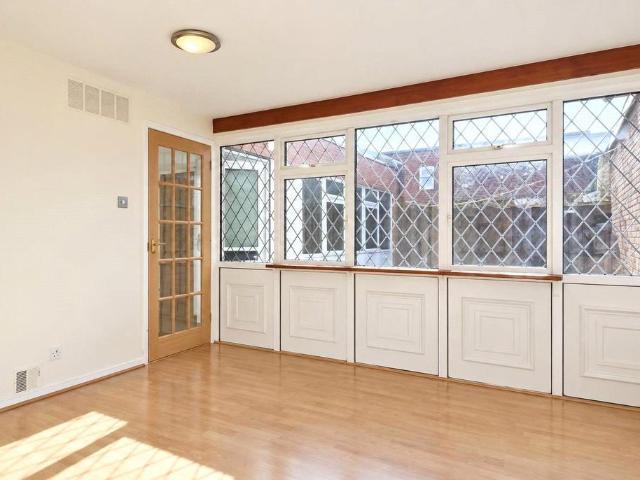 House for rent in London Borough of Merton, Raynes Park