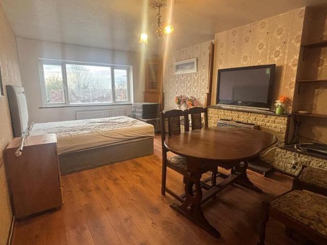 Apartment for rent in Slough