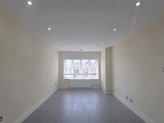 Apartment for rent in Slough