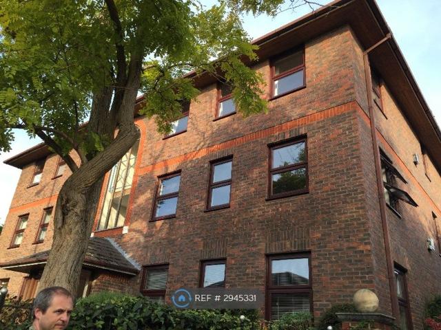 Apartment for rent in Fole, Surrey