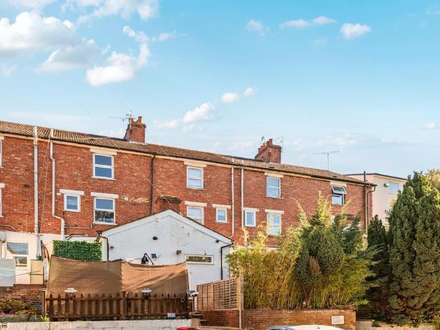 Apartment for rent in Caterham, Tandridge