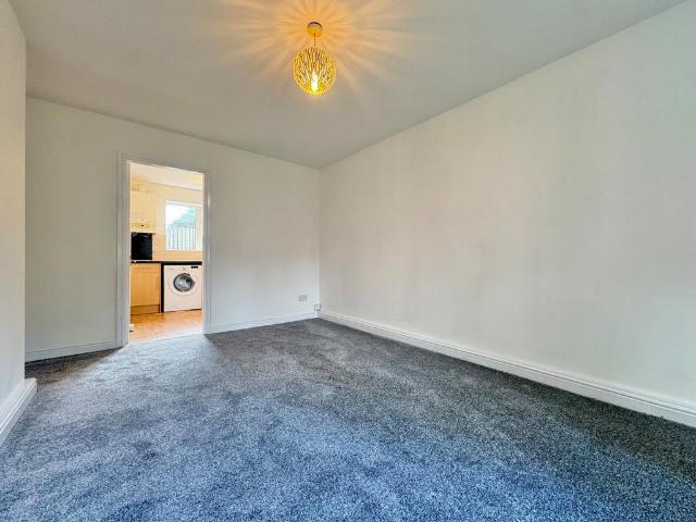 Apartment for rent in Drighlington, Adwalton