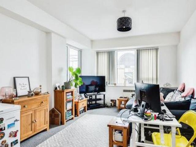 House for sale in Swindon, England