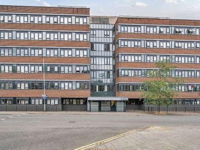 Studio for rent in Rodbourne, Swindon