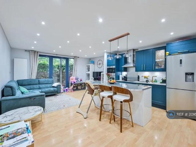 Apartment for rent in East Greenwich, Greater London