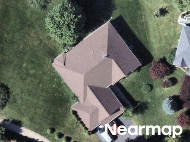 House for sale in Mchenry, Illinois