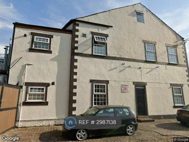 Apartment for rent in Moses Gate, Lee Bank