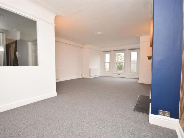 Apartment for rent in Heswall, Wirral
