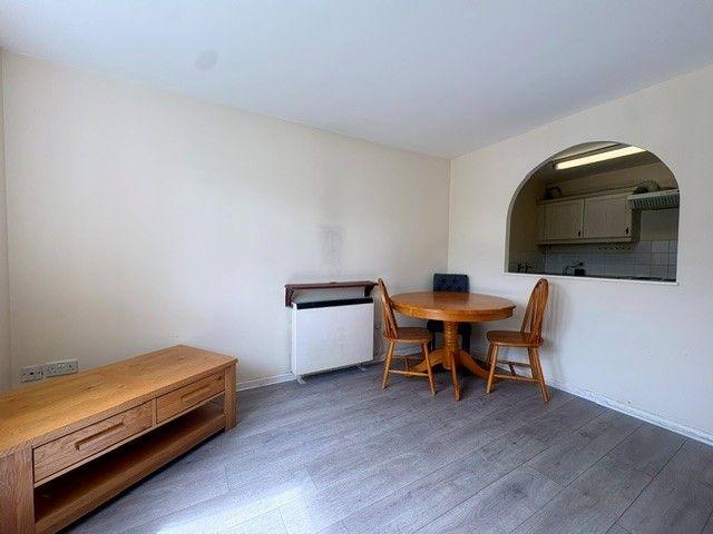 Apartment for rent in Walcot West, Rodbourne