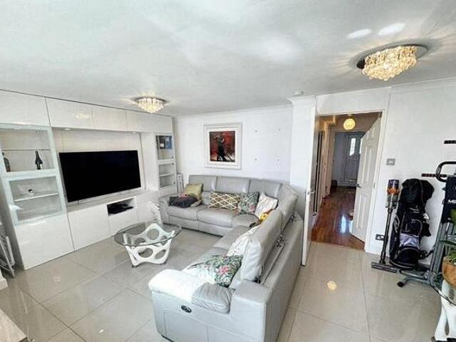 House for sale in Elstree and Borehamwood, Borehamwood