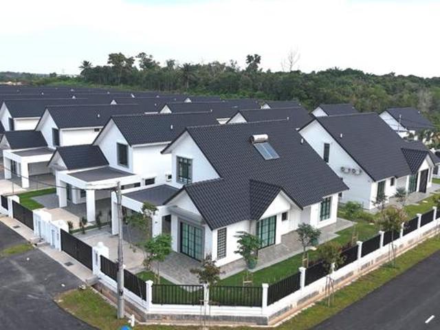 Bungalow for sale in Malaka