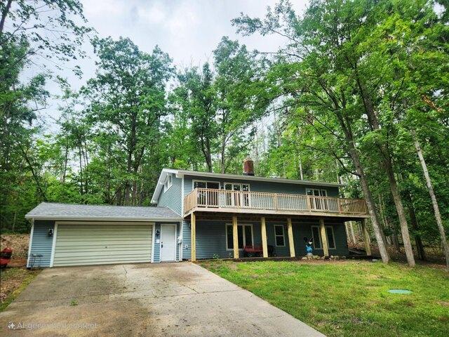 House for sale in Frederic